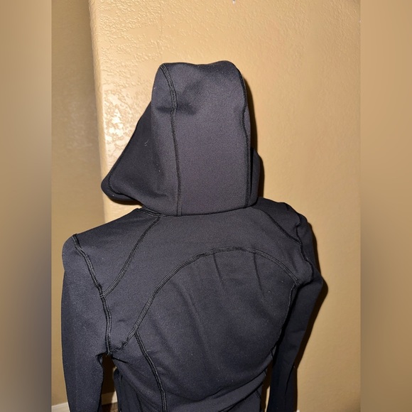 Lululemon Jacket - Picture 6 of 9